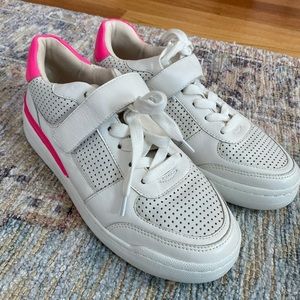 Vince Camuto Sargita white and pink sneakers